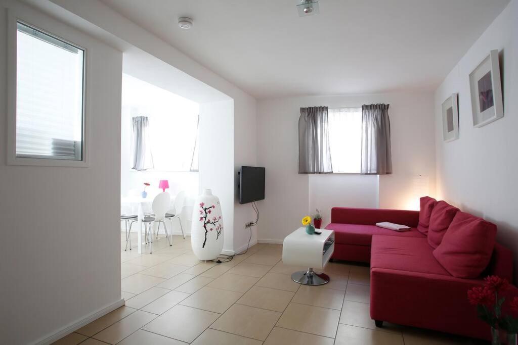 Sunny Apartment At Rostock - Pink Extérieur photo
